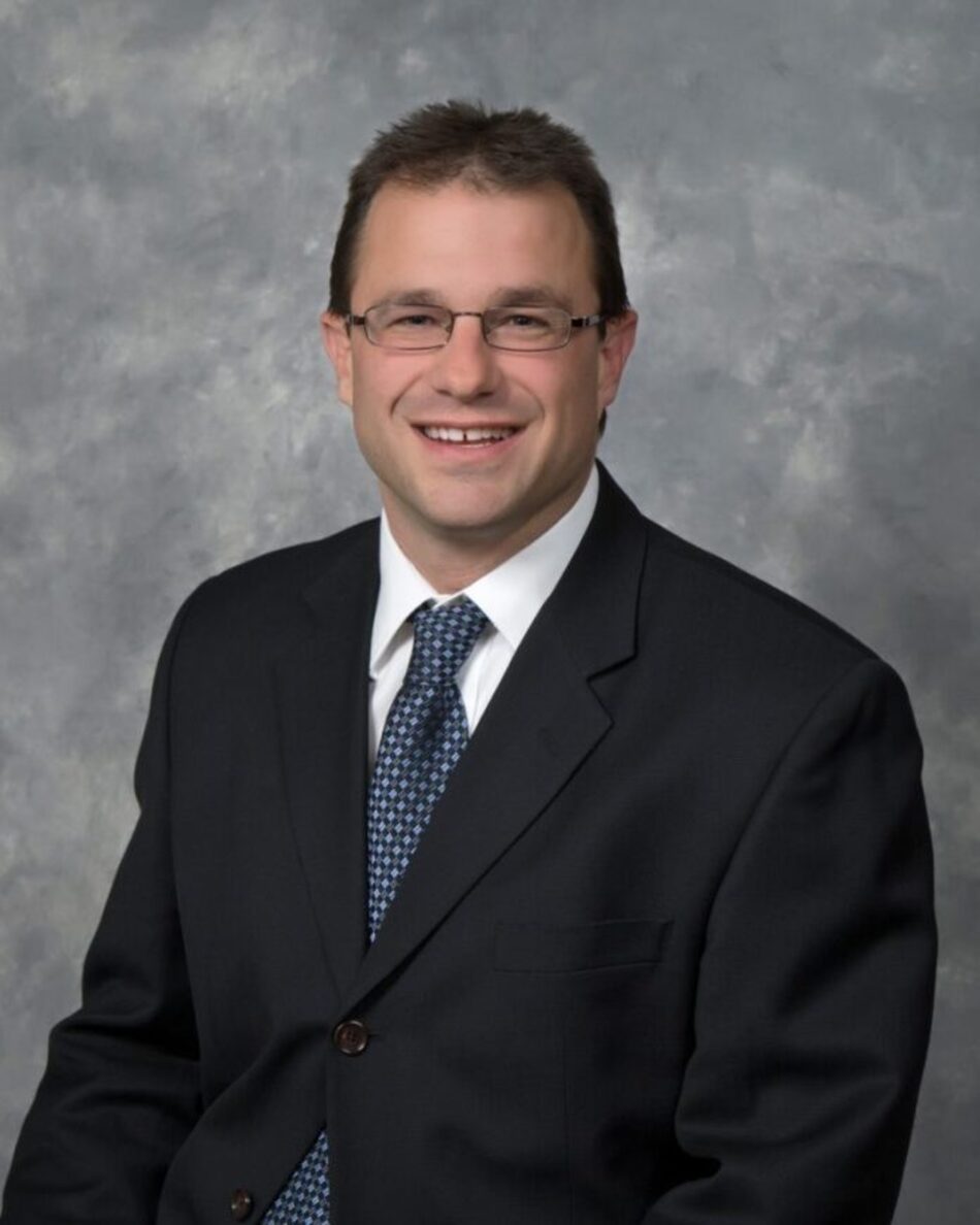 Kyle 696x870 950x1188